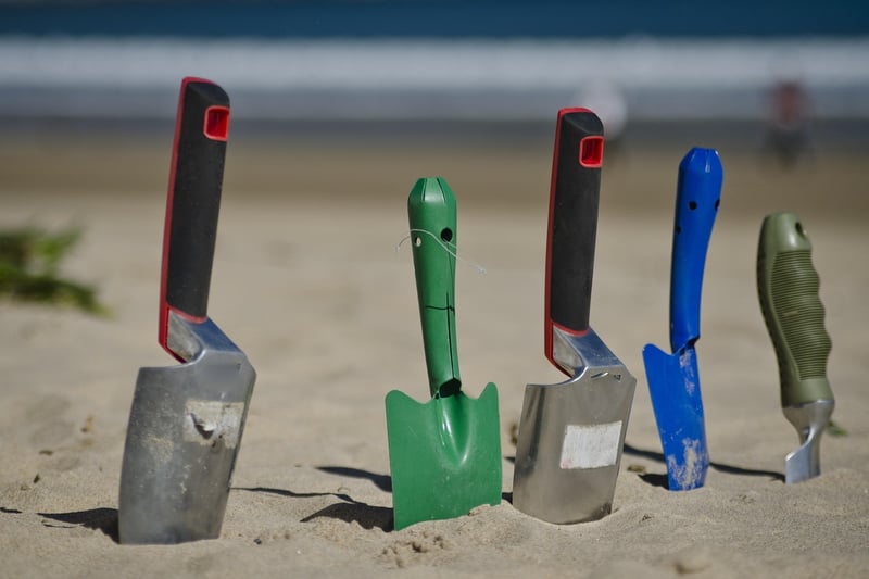Garden shovel